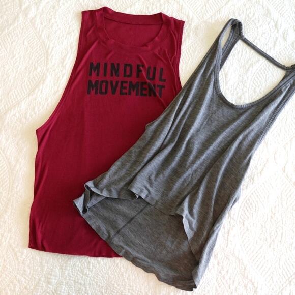 a set of 2 workout tanks - Picture 1 of 8